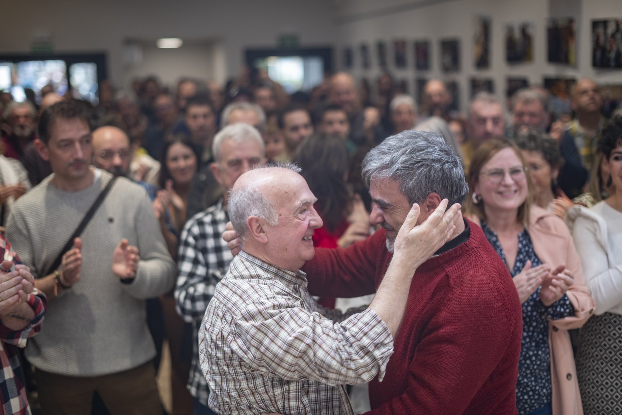 Iñaki Ruiz de Pinedo eta Mikel Otero, EH Bilduren egoitza zabaltzeko ekitaldian, gaur. EH BILDU