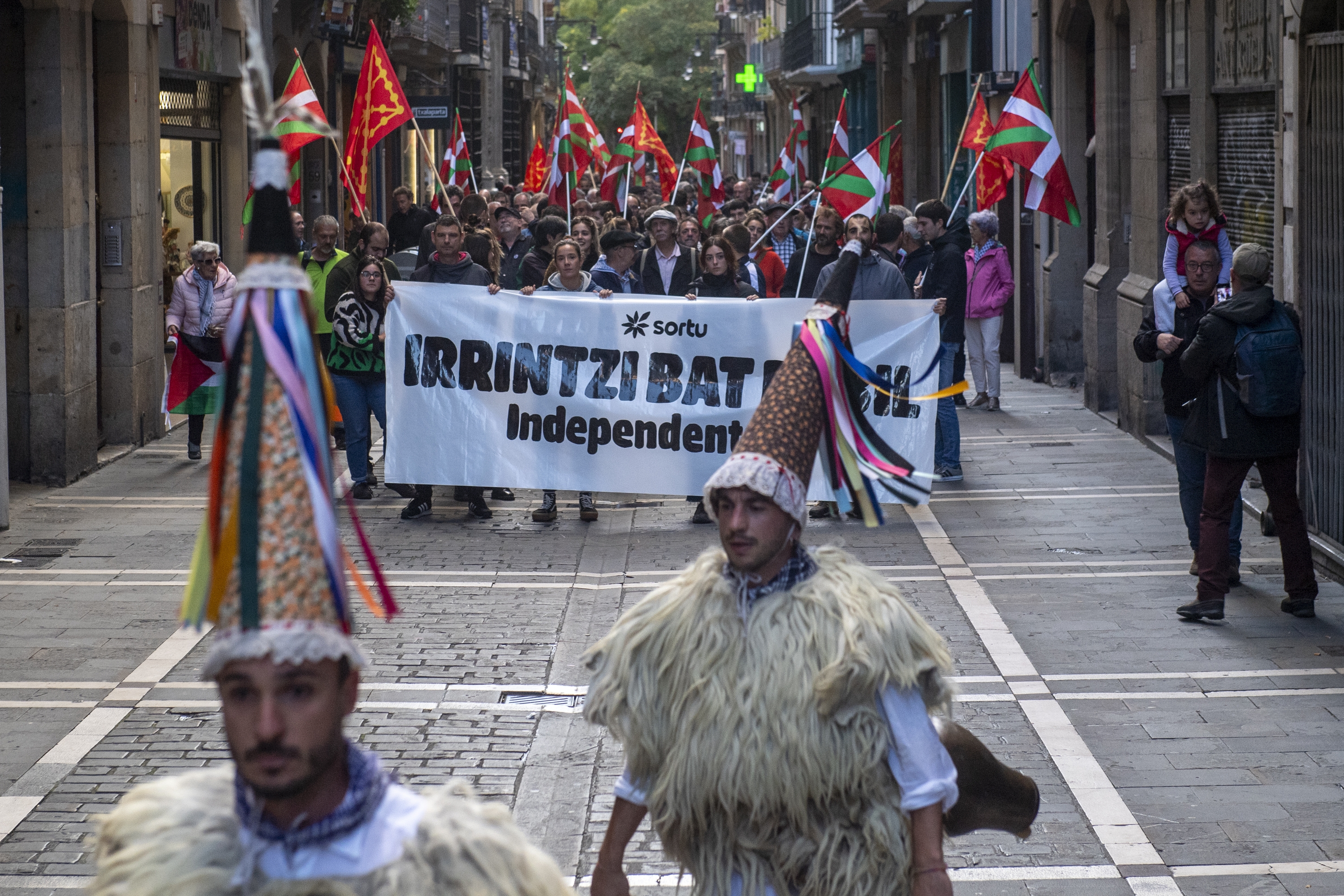 Sorturen mobilizazioa Txiki eta Otaegiren fusilamenduen 49. urteurrenean, iaz, Iruñean. IDOIA ZABALETA / FOKU