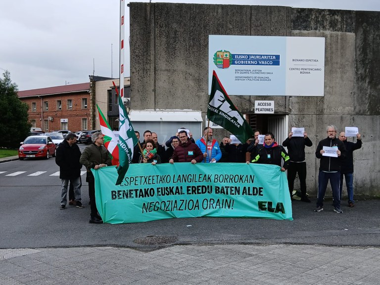 Espetxeetako langileen protesta bat, gaur. ELA