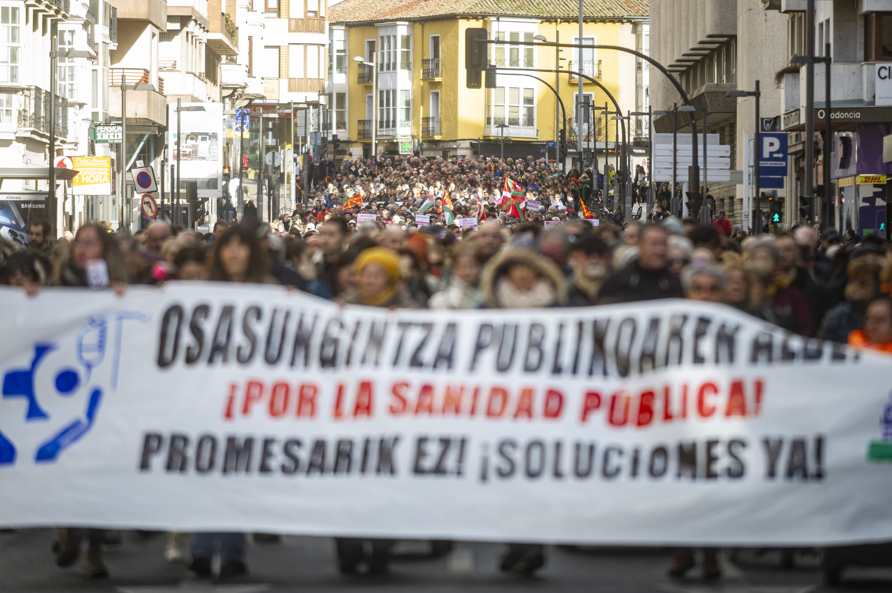 OPAk deituta gaur Gasteizen egin duten manifestazioa. JAIZKI FONTANEDA / FOKU