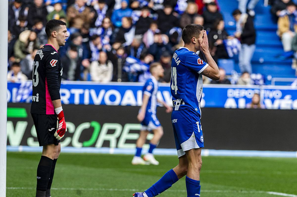 Alavesen eta Getaferen arteko partida, gaur, Mendizorrotzan. JAIZKI FONTANEDA / FOKU