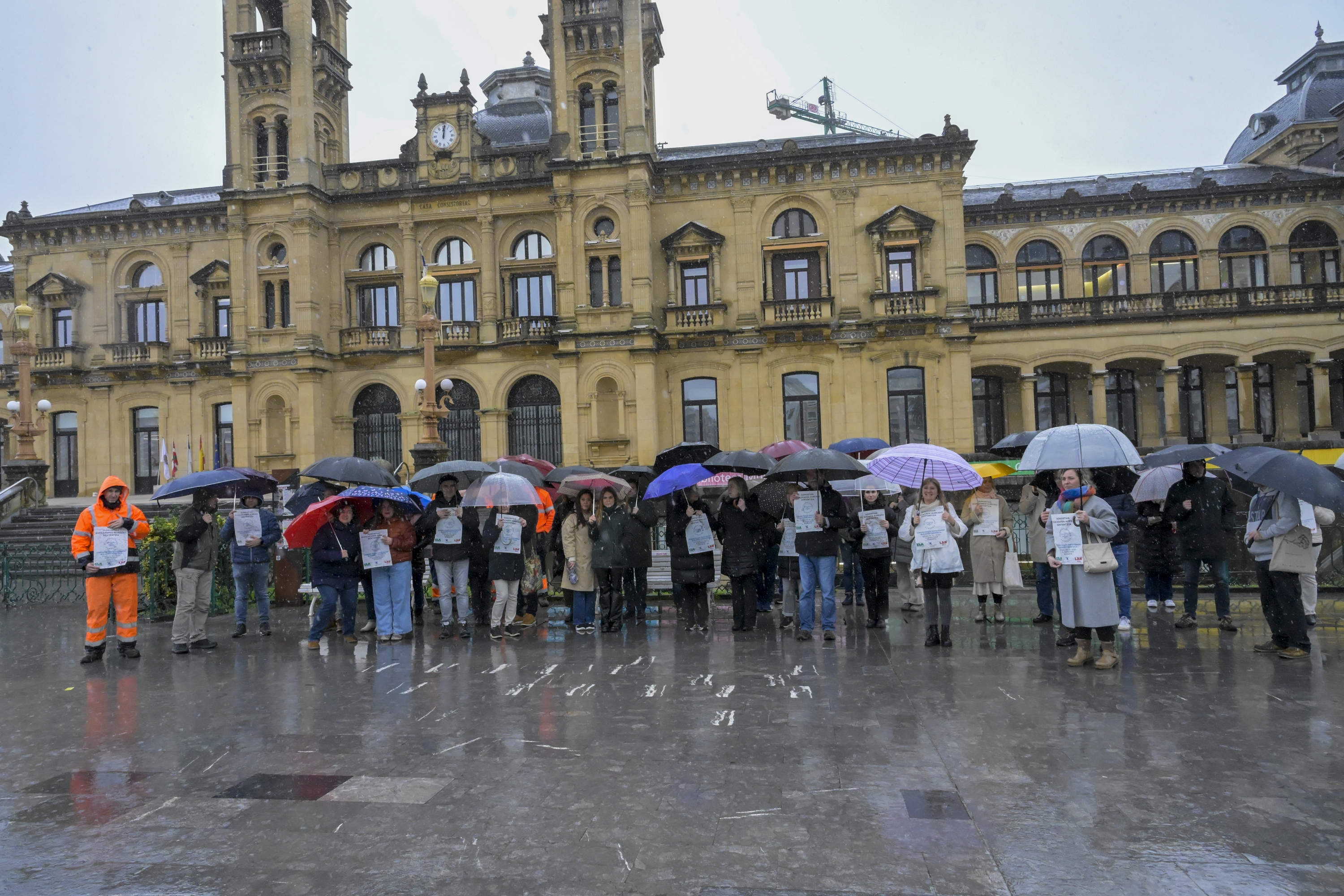 Donostiako Udaleko langileen protesta, gaur. GORKA RUBIO / FOKU