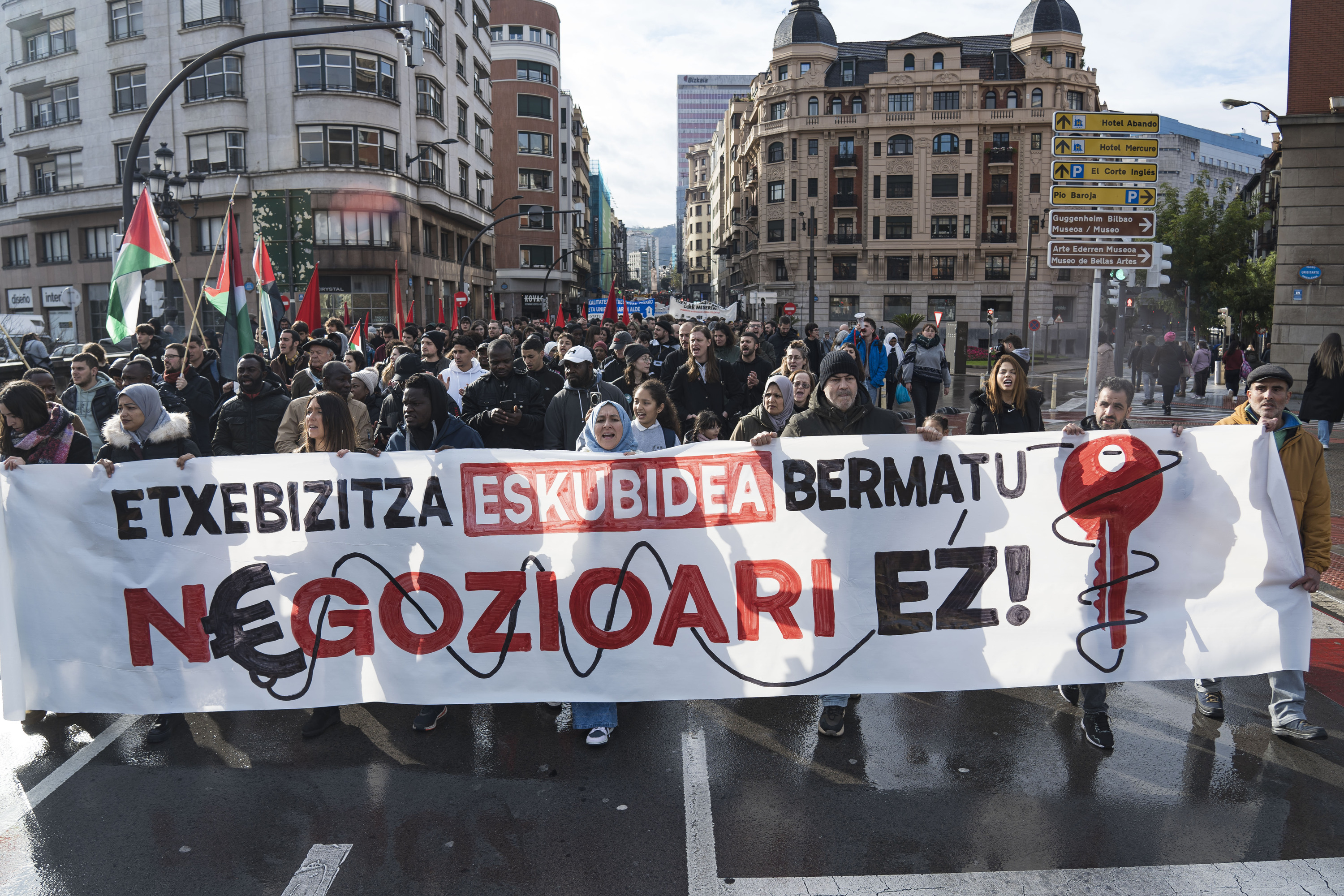 Etxebizitza eskubidearen aldeko mobilizazioa, abenduan, Bilbon. ARITZ LOIOLA / FOKU