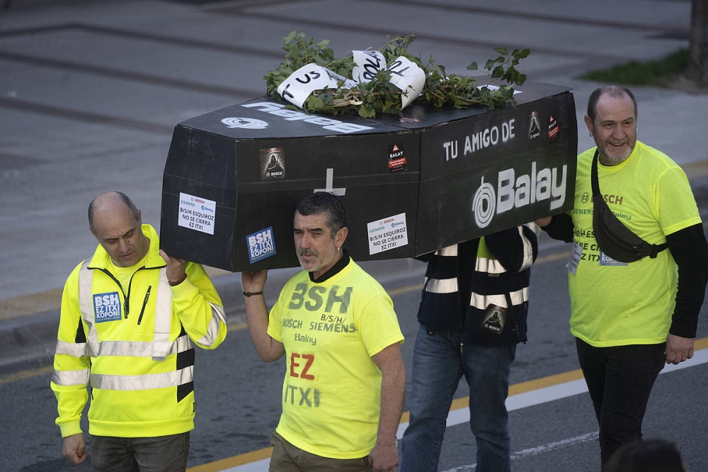 Nafarroako industriaren aldeko manifestazioa, gaur, Iruñean. JAGOBA MANTEROLA / FOKU