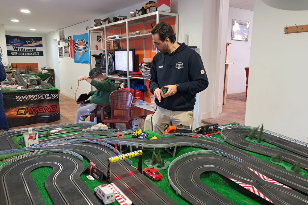 Knorr scalextric-ean konpetitzen, Kantabrian (Espainia). BERRIA