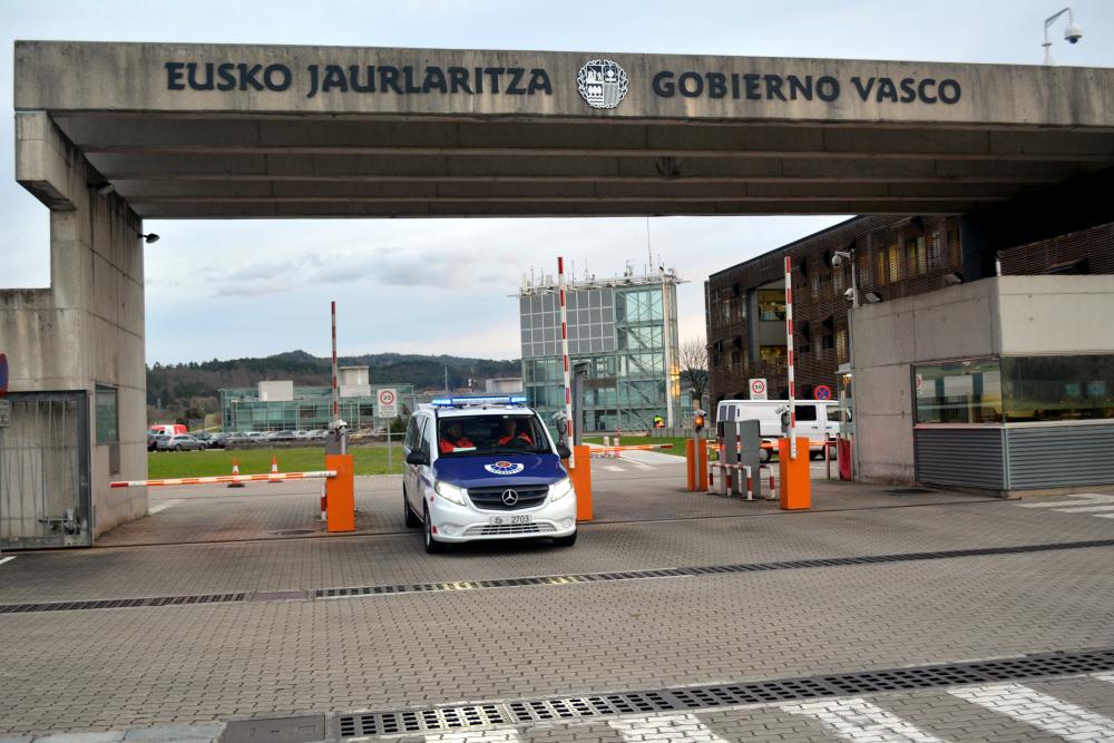 Ertzaintzaren auto bat, artxiboko irudi batean. BERRIA