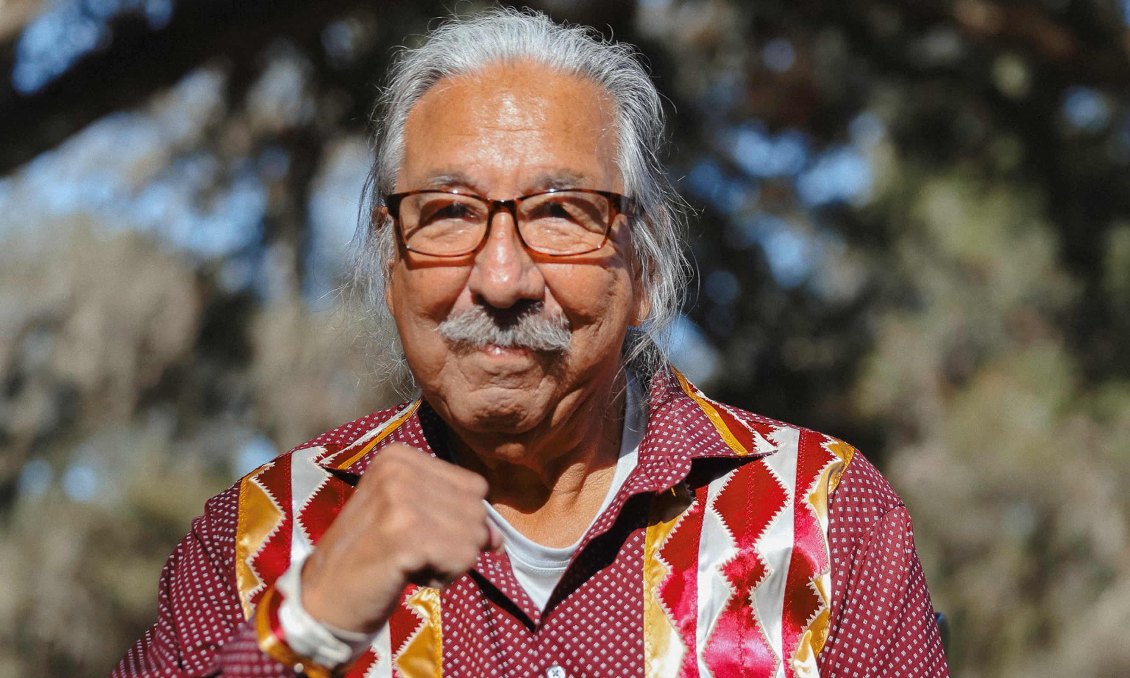 Leonard Peltier, gaur, espetxetik atera ondoren. INDIGENEN ESKUBIDEEN ALDEKO NDN KOLEKTIBOA