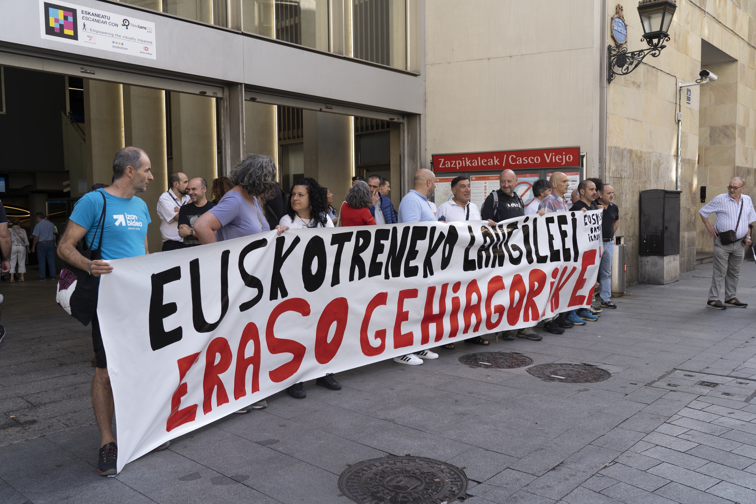 Euskotreneko langileek abuztuan egindako protesta, Bilbon. RAUL BOGAJO / FOKU