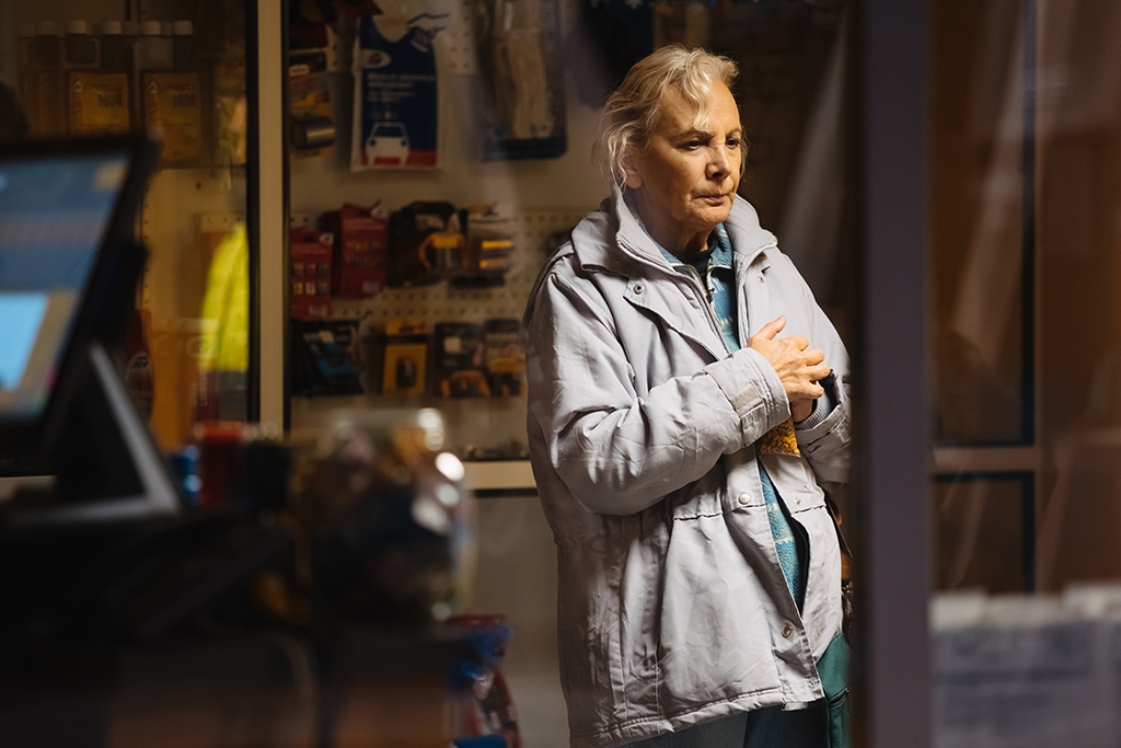 Elena Irureta Eneko Sagardoiren ‘Betiko gaua’ film laburrean. GALAPAN