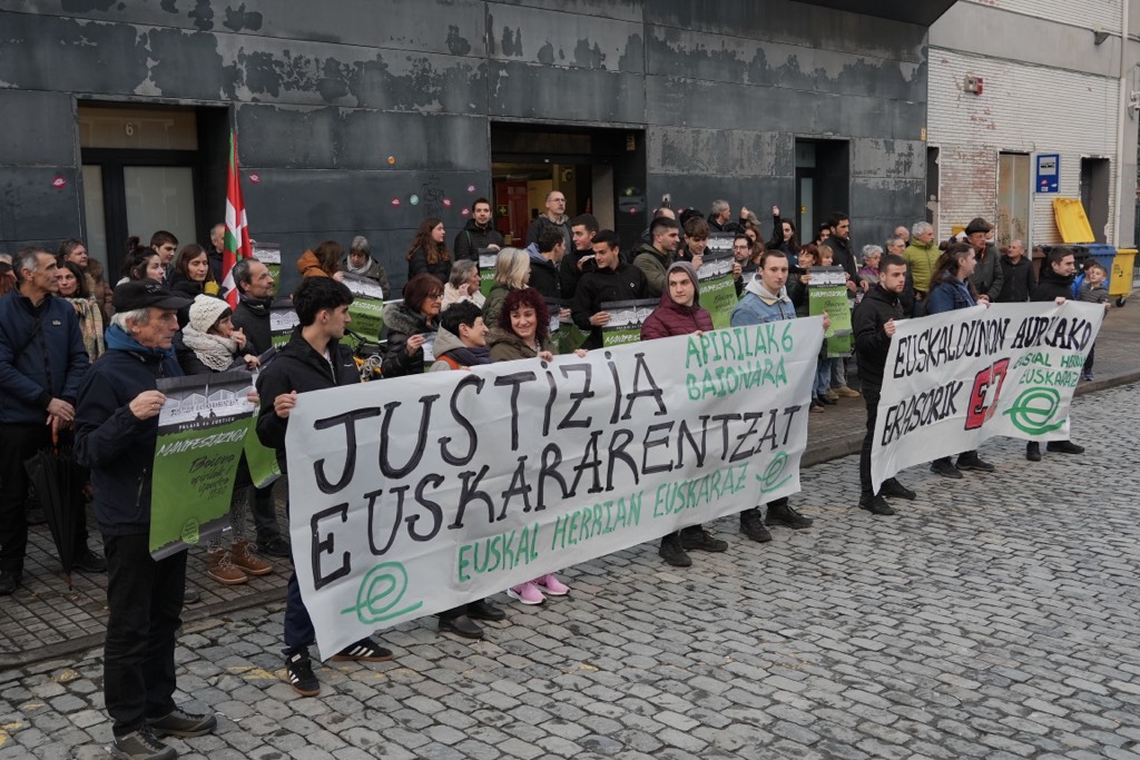 EHE taldeak deituta gaur Tolosan egindako elkarretaratzea. JON URBE / FOKU