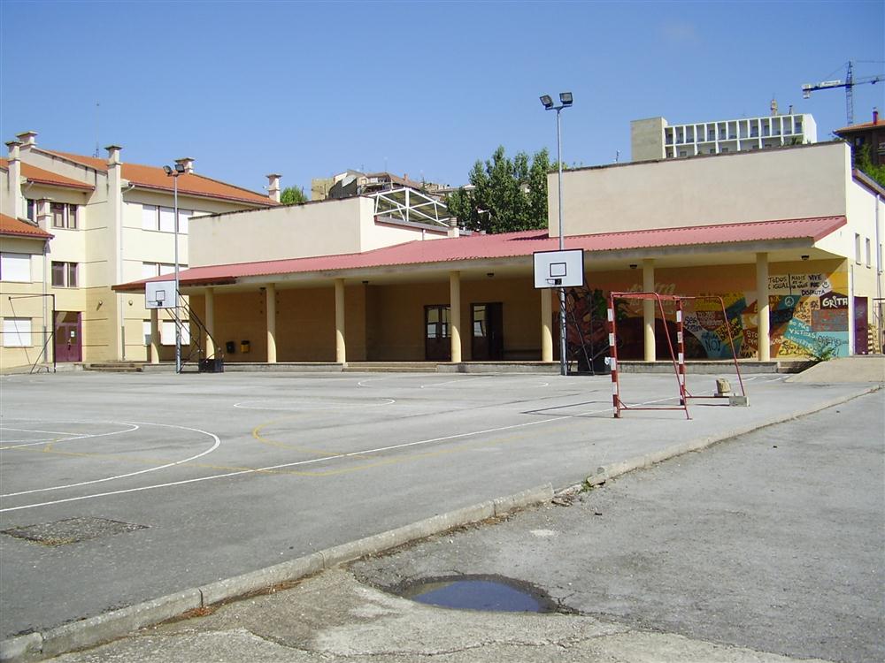 Samaniego institutua, artxiboko irudi batean. IREKIA