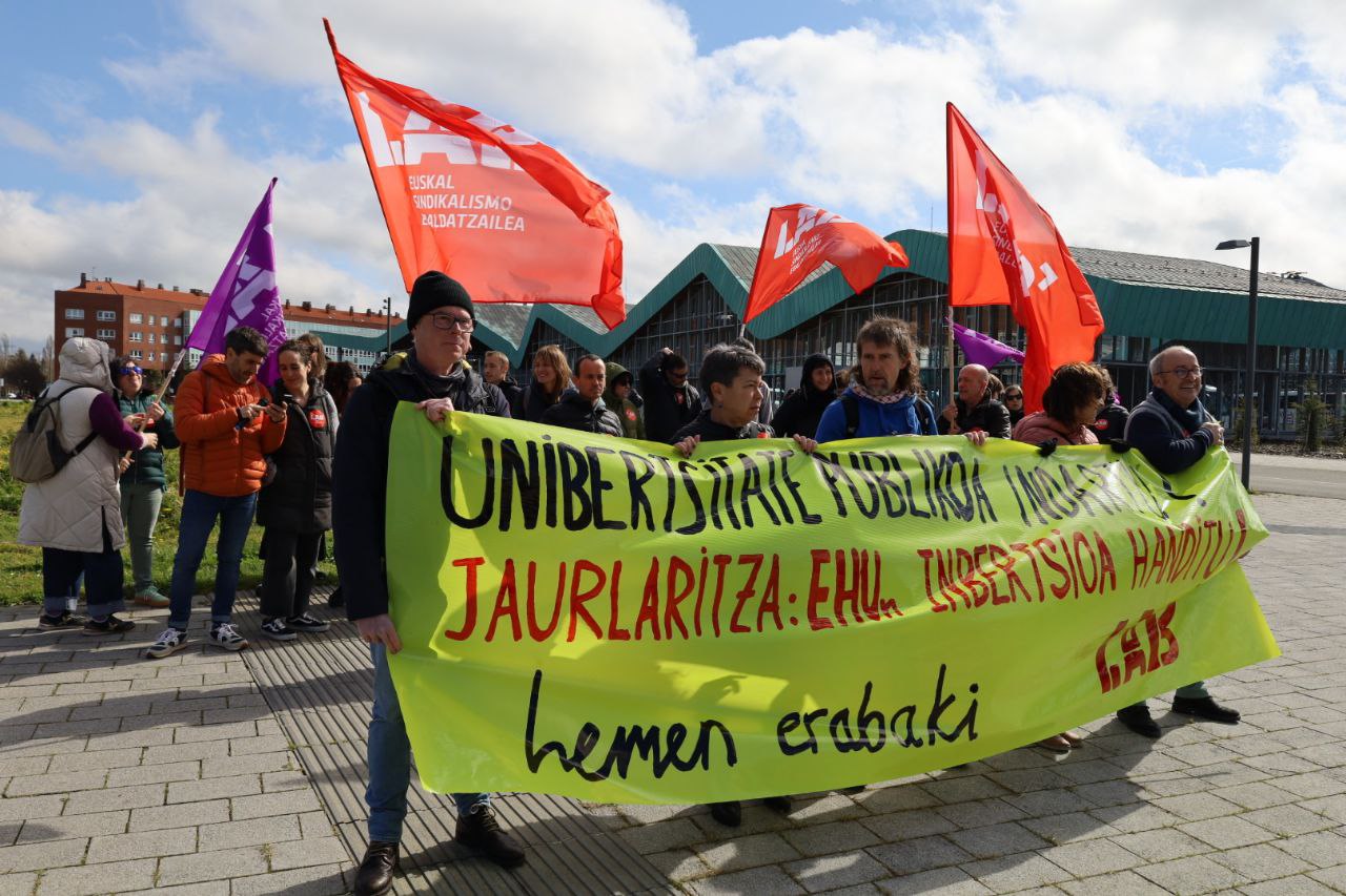 LABen protesta, gaur, Gasteizen. LAB