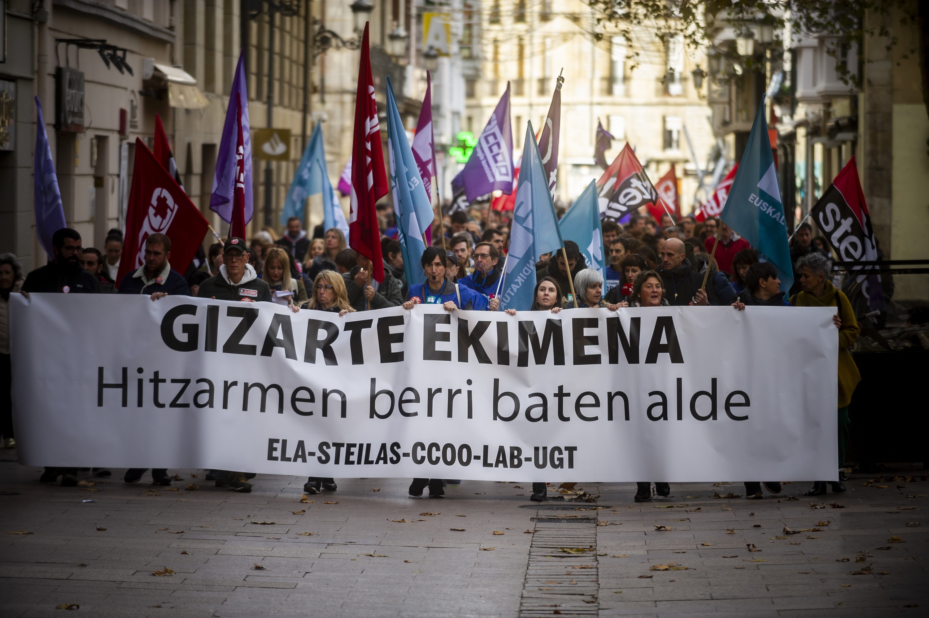 Itunpeko ikastetxeetako langileak protestan, artxiboko irudi batean. JAIZKI FONTANEDA / FOKU