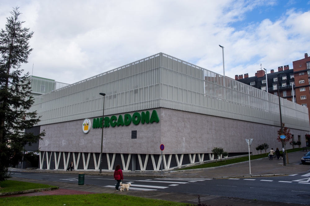 Bilboko Miribilla auzoan dagoen Mercadona legez kanpokoa dela ebatzi zuen LUIS JAUREGIALTZO / FOKU Bilboko Miribilla auzoan dagoen Mercadona legez kanpokoa dela ebatzi zuen LUIS JAUREGIALTZO / FOKU