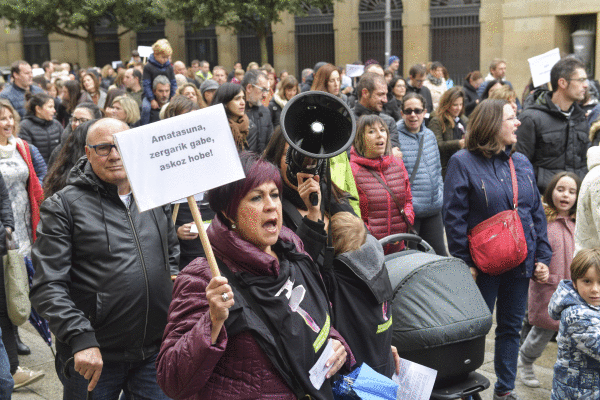 Amatasun baimenen zerga atxikipenak itzultzeko manifestazioa egin zen 2018ko urrian, Iruñean. IDOIA ZABALETA / FOKU