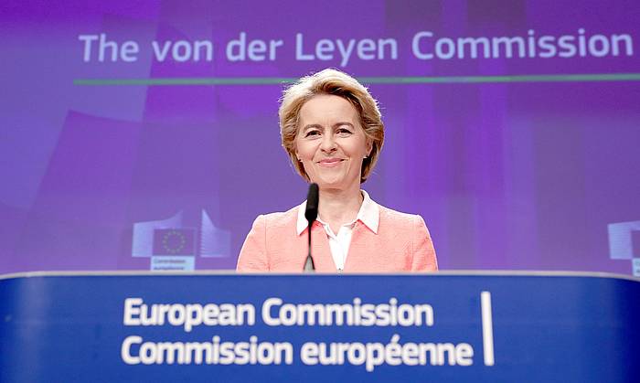 Ursula von der Leyen Europako Batzordeko presidente hautatua, gaur, Bruselan, Hedabideen aurreko agerraldian. OLIVIER HOSLET, EFE