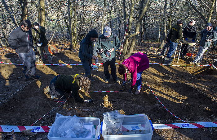 Gerra Zibileko gorpuzkin batzuen desobiratzea, Zubietan (Gipuzkoa). MARISOL RAMIREZ / EFE