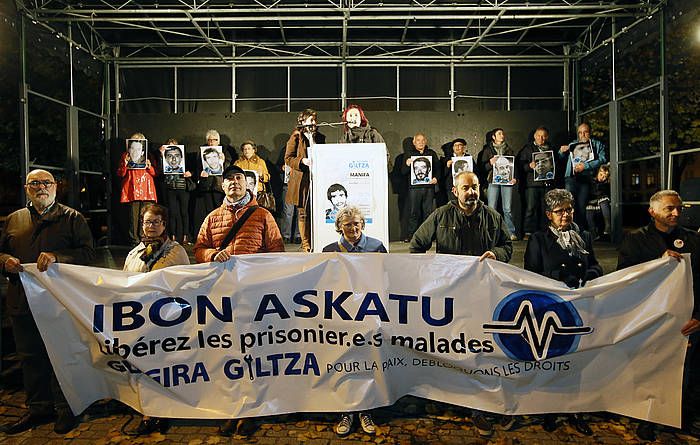 Euskal presoen eskubideen aldeko manifestazioa egin zuten 2016an, Baionan. BOB EDME