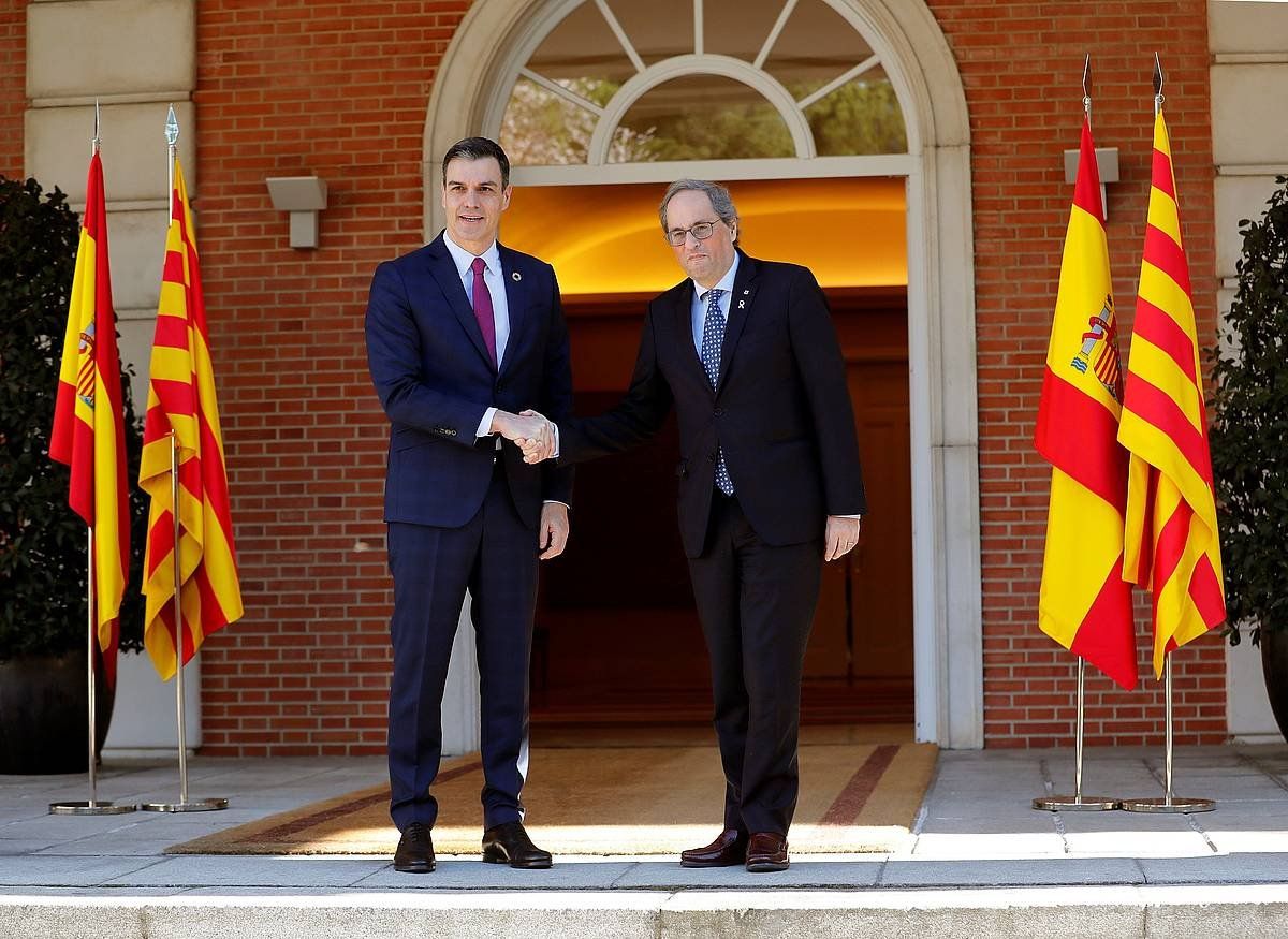 Pedro Sanchez Espainiako Gobernuko presidentea eta Quim Torra Kataluniako Gobernuko presidentea, gaur, Moncloa jauregian. CHEMA MOYA, EFE