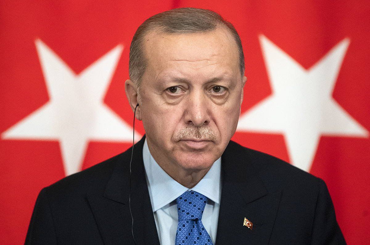 Recep Tayyip Erdogan Turkiako presidentea, artxiboko irudi batean. PAVEL GOLOVKIN, EFE