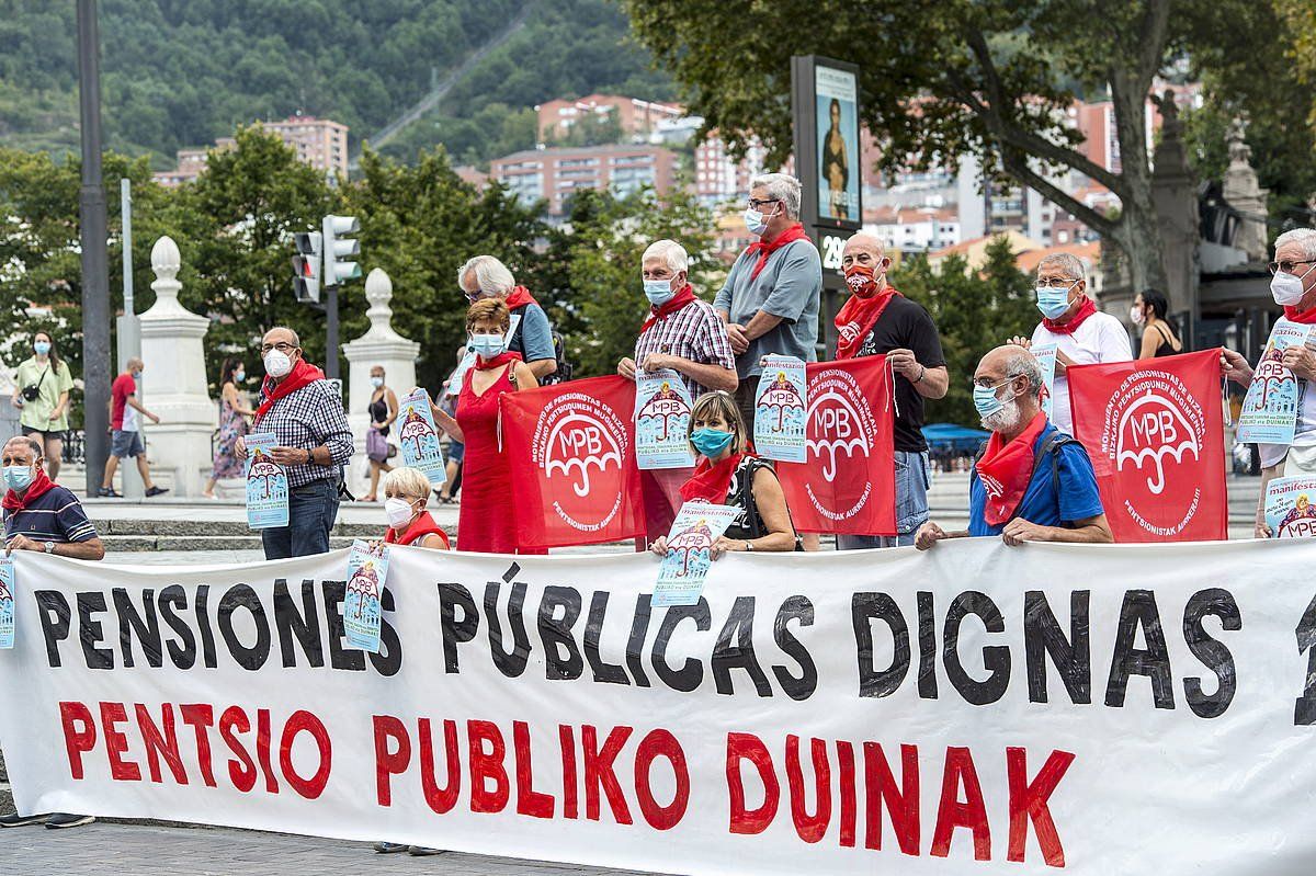 Pentsiodunek manifestazioaren berri emateko antolaturiko agerraldia. MARISOL RAMIREZ / FOKU