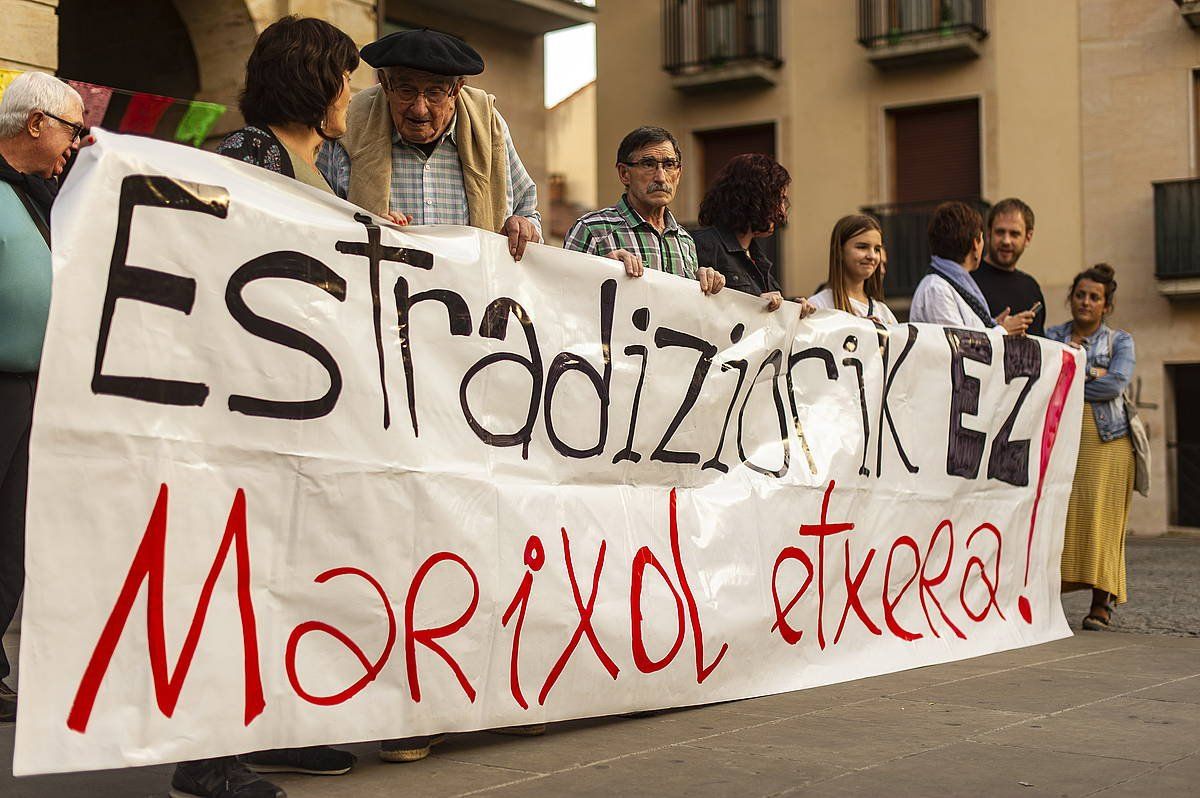 Iparragirre Espainiaratzearen aldeko mobilizazio bat Eskoriatzan, iazko iraiean. JAIZKI FONTANEDA / FOKU