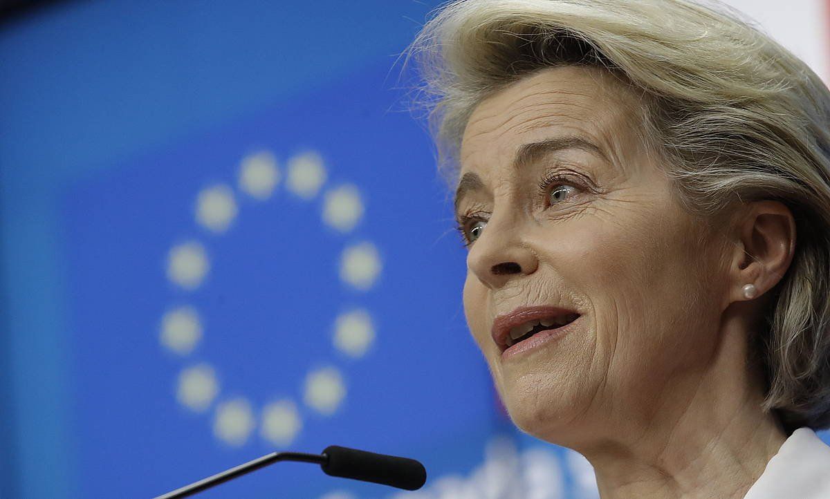 Ursula Von der Leyen, Bruselan, Kanadarekin elkartu ostean, gaur. OLIVIER HOSLET / EFE